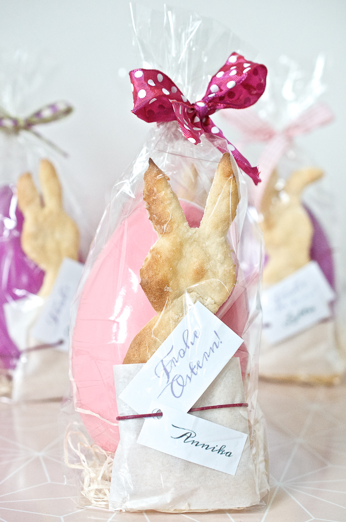 Kleines Ostergeschenk für Freunde und ErzieherInnen: Scones in Hasenform mit gefülltem Osterei