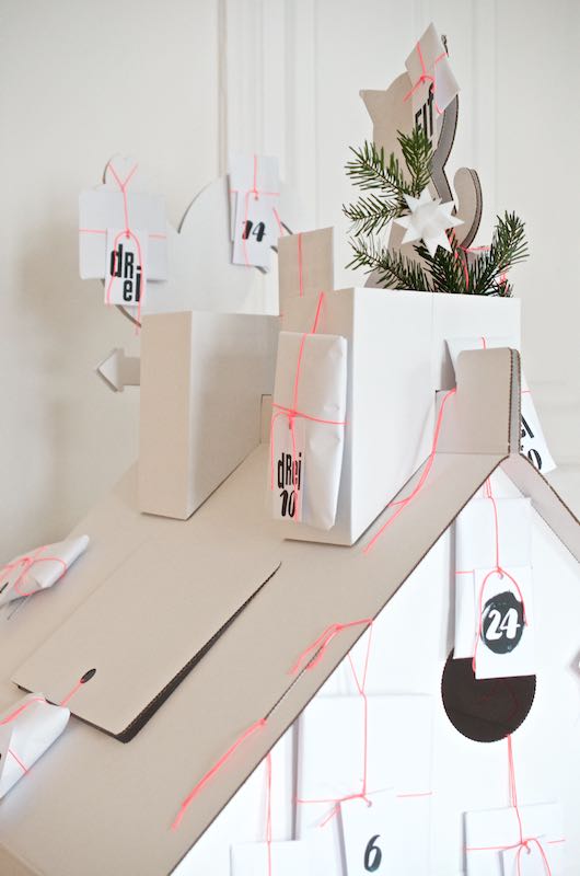 DIY Adventskalender für Kinder | Papp-Spielhaus ganz einfach zum Adventskalender umfunktionieren
