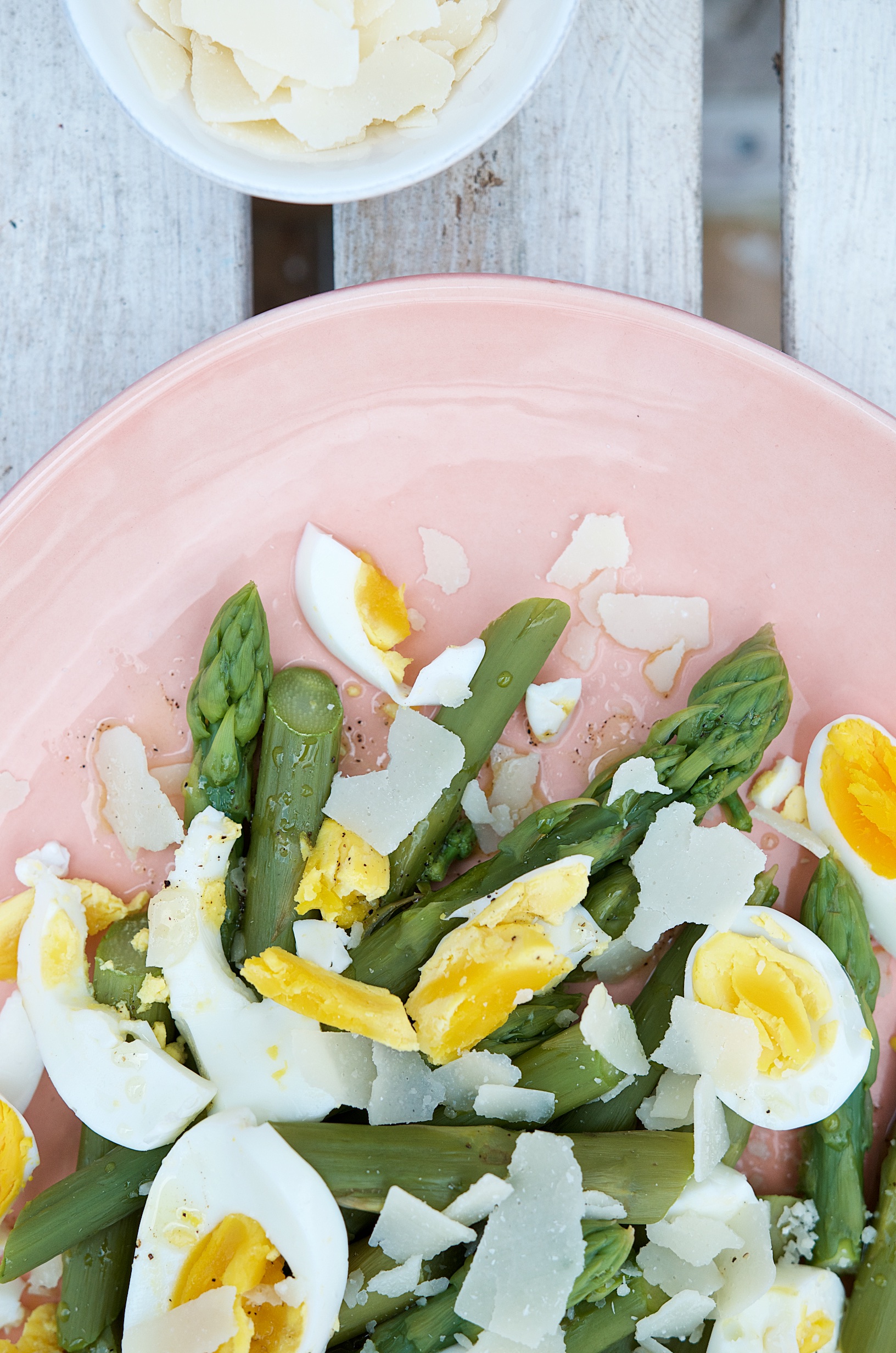 Rezept für Spargel-Salat mit Ei und Parmesan