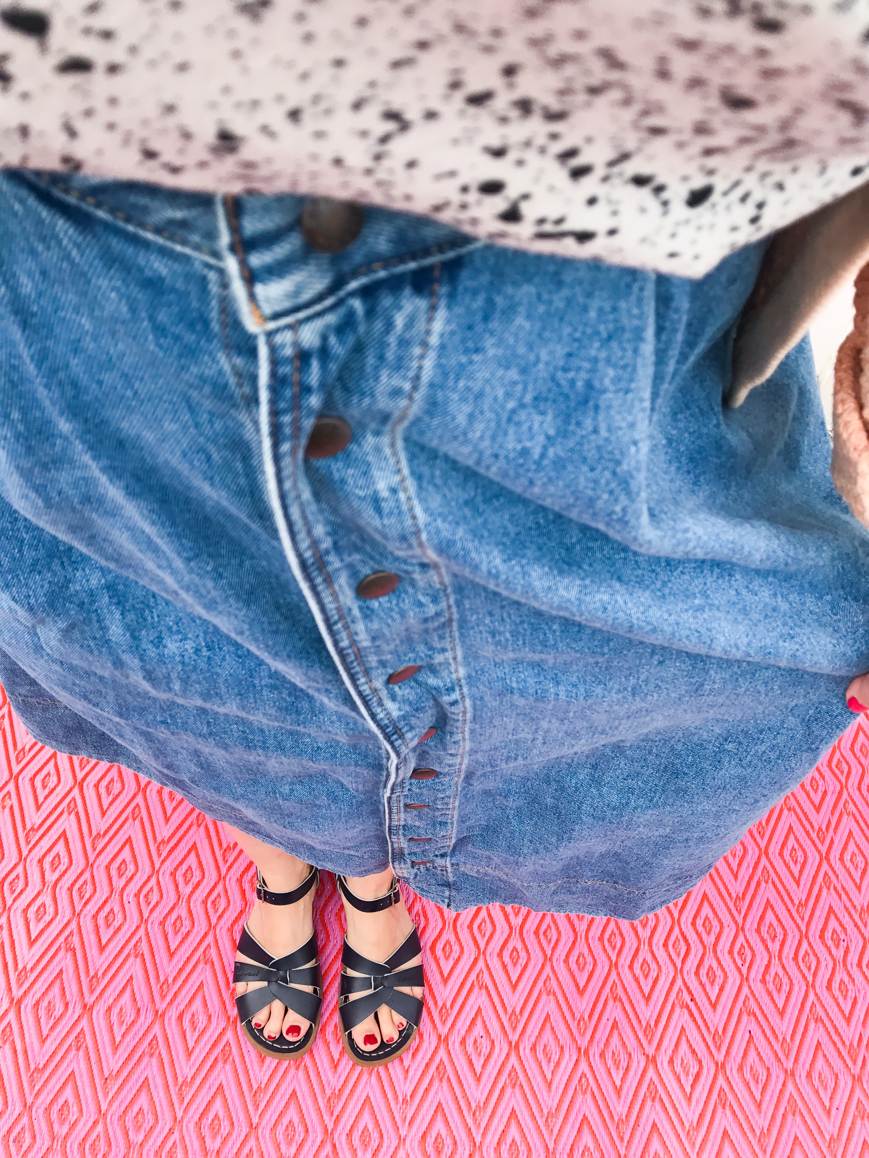 Outdoor Teppich in Pink gemustert - perfekter Untergrund für’s Outfit Foto