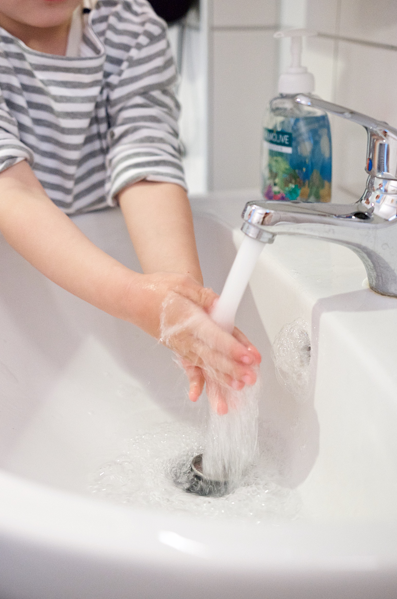Händewaschen muss sein! Oder? Diskutiert mit #waschdiehände und gewinnt 1000 Euro Reisegutschein
