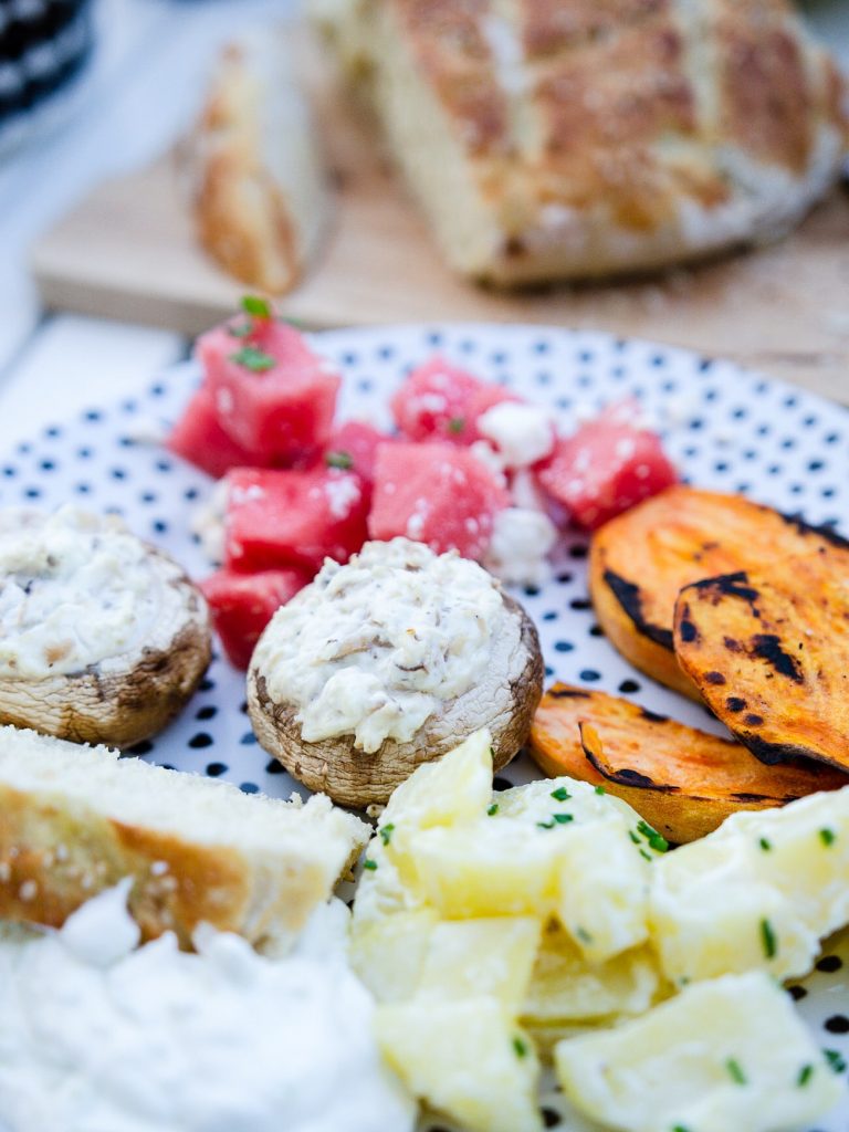 Vegetarisch grillen - Rezept für gefüllte Champignons