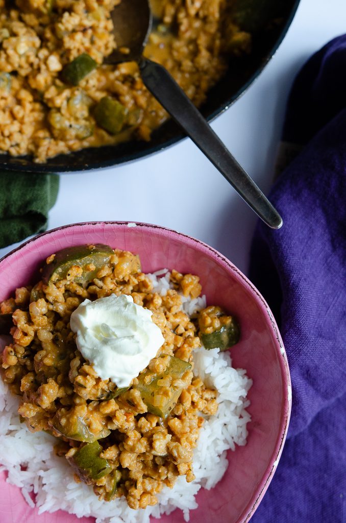 Rezept für vegetarische Schmorgurken-Hack-Pfanne