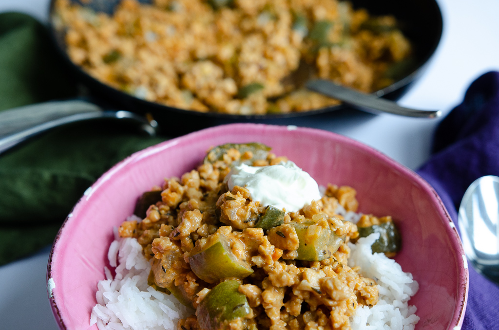 Rezept für vegetarische Schmorgurken-Hack-Pfanne mit Reis