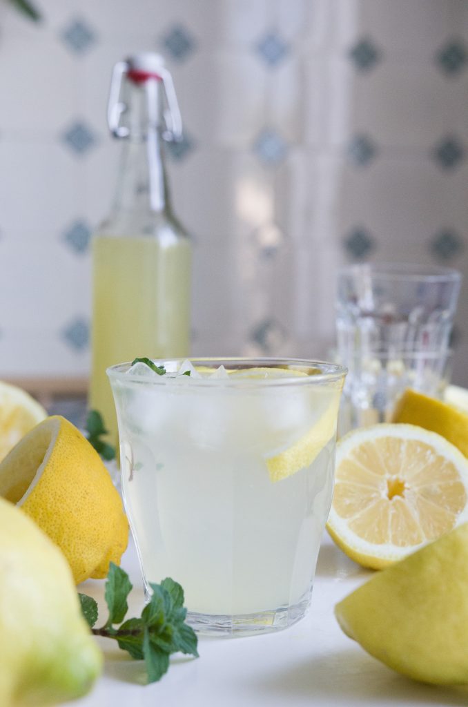 Rezept für selbst gemachte Zitronenlimonade