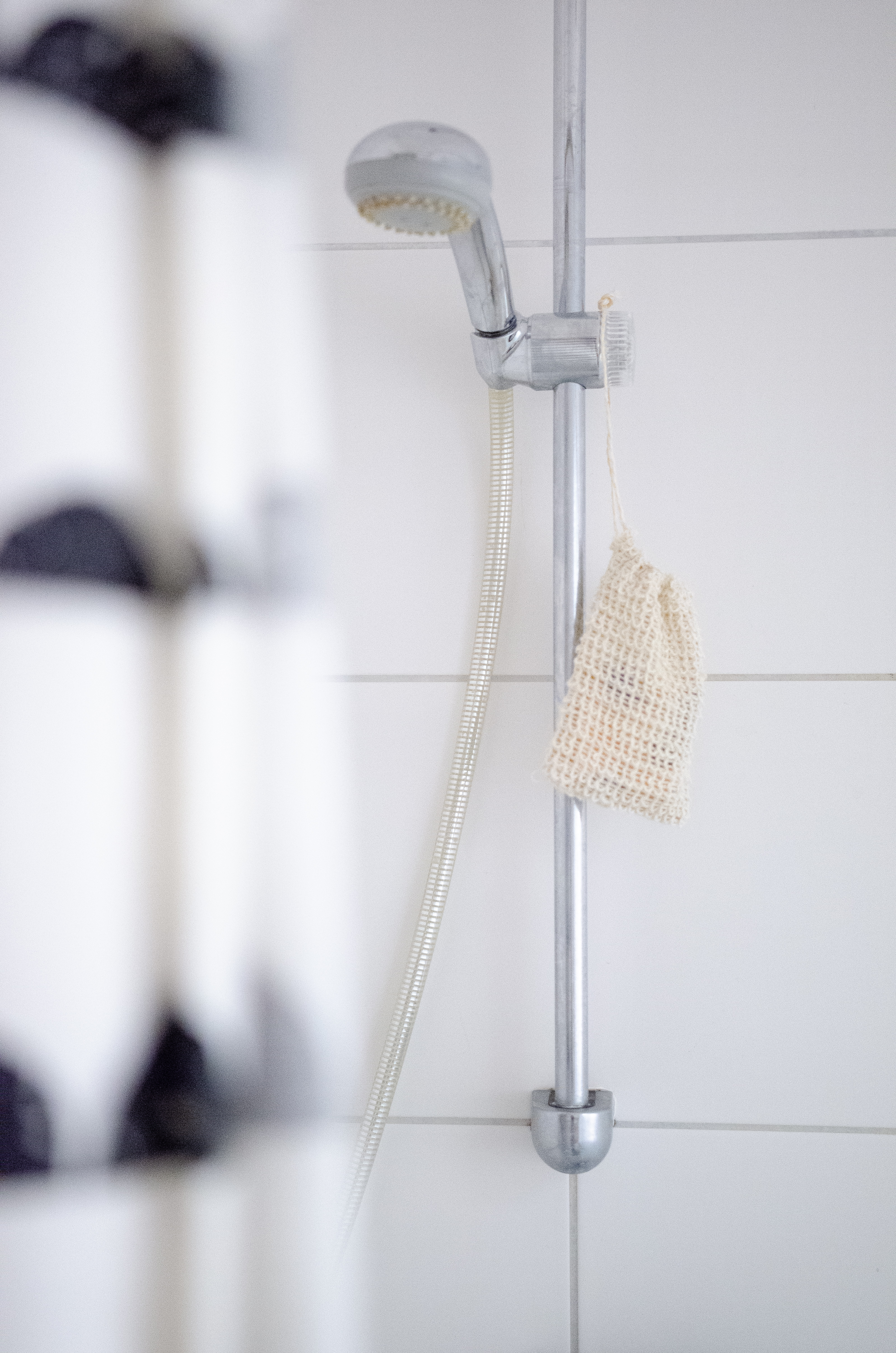 5 Schritte zum nachhaltigeren Badezimmer - mit TePe GOOD, Seife und Rasierhobel
