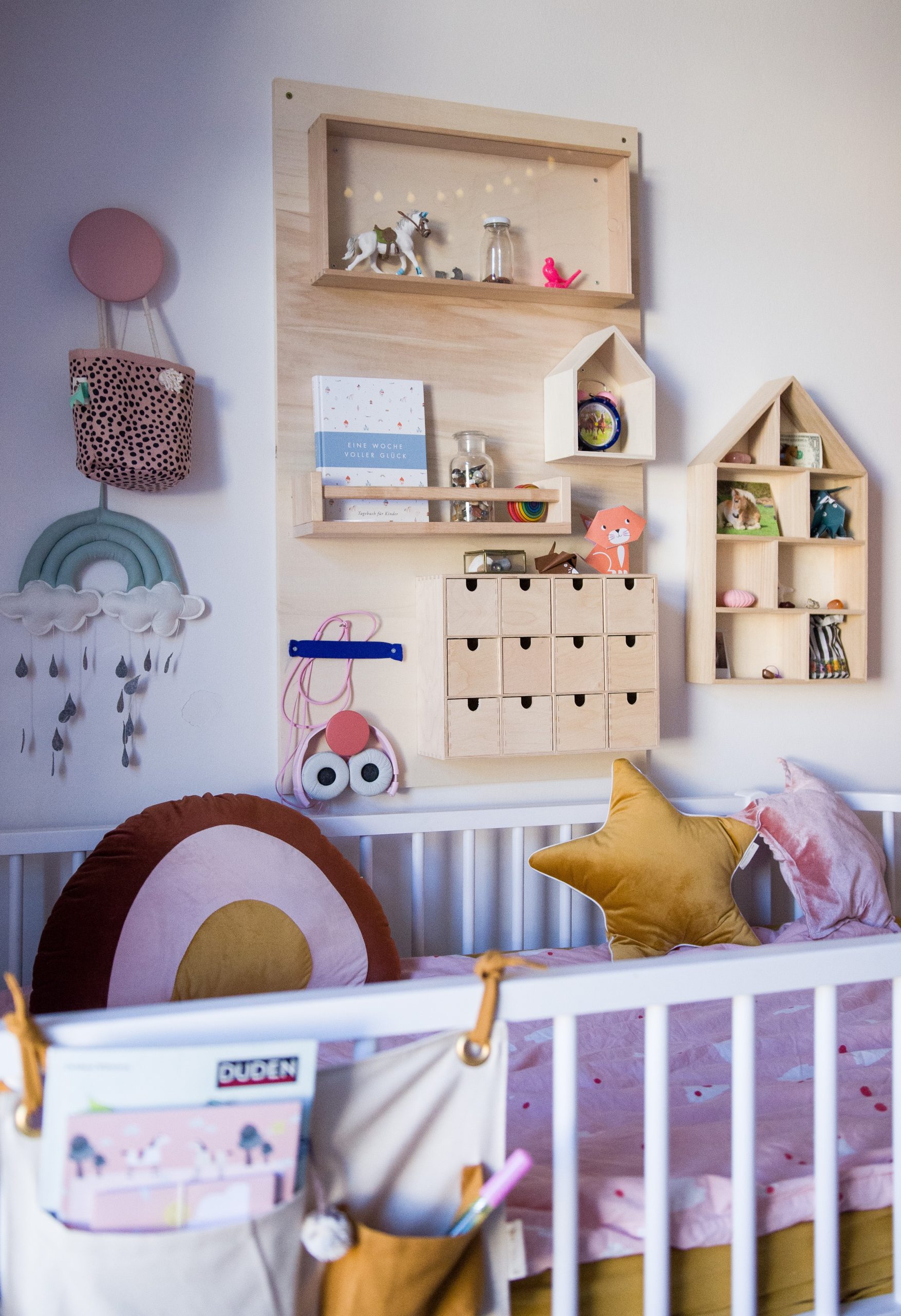 Alles hat einen Platz - ein DIY Utensilo fürs Kinderzimmer